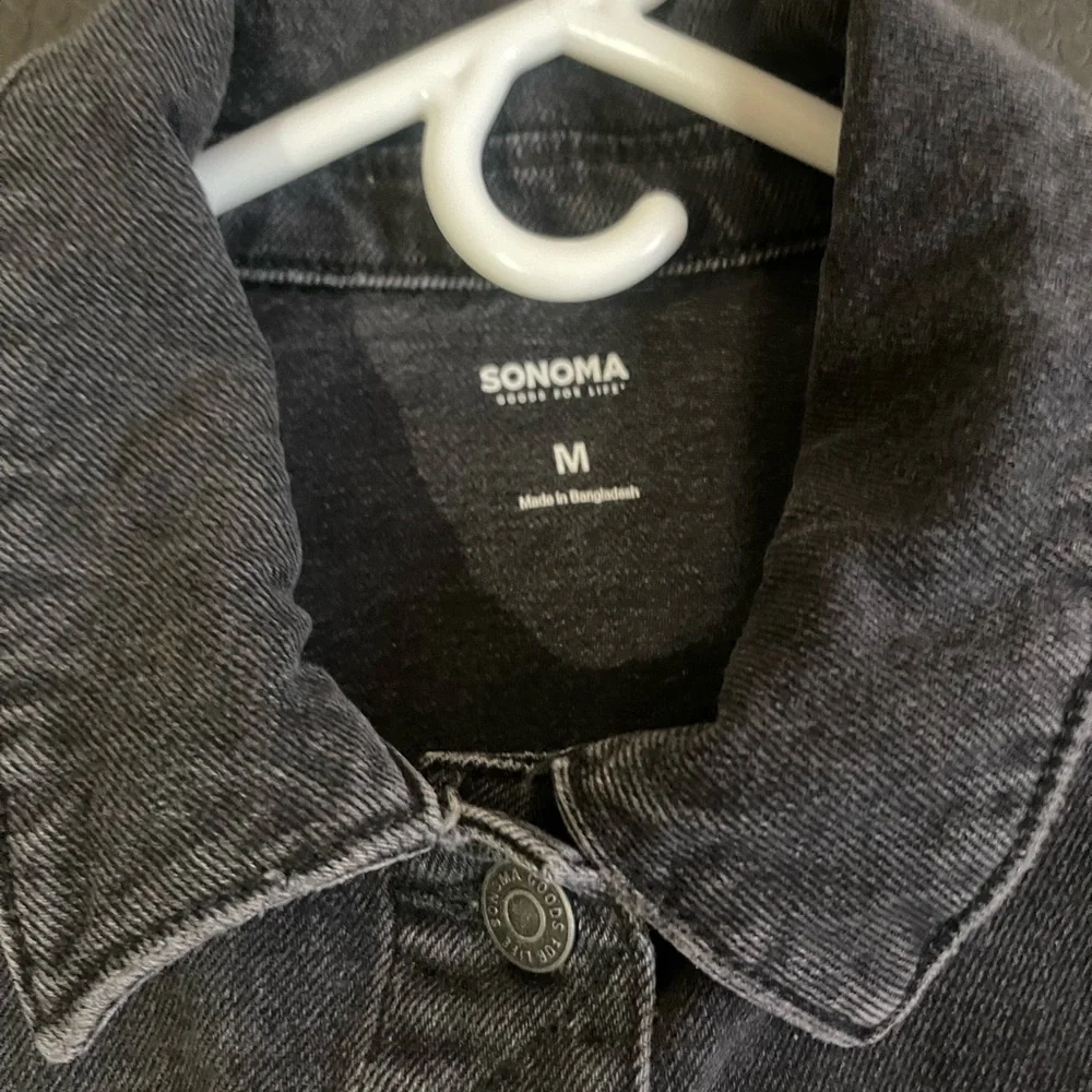 Denim jean Black jacket. Regular fit women’s/juniors  - Picture 4 of 5